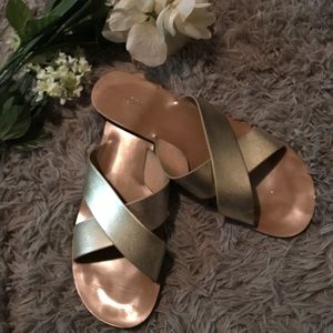 ⭐️J•Crew gold strapped sandal⭐️